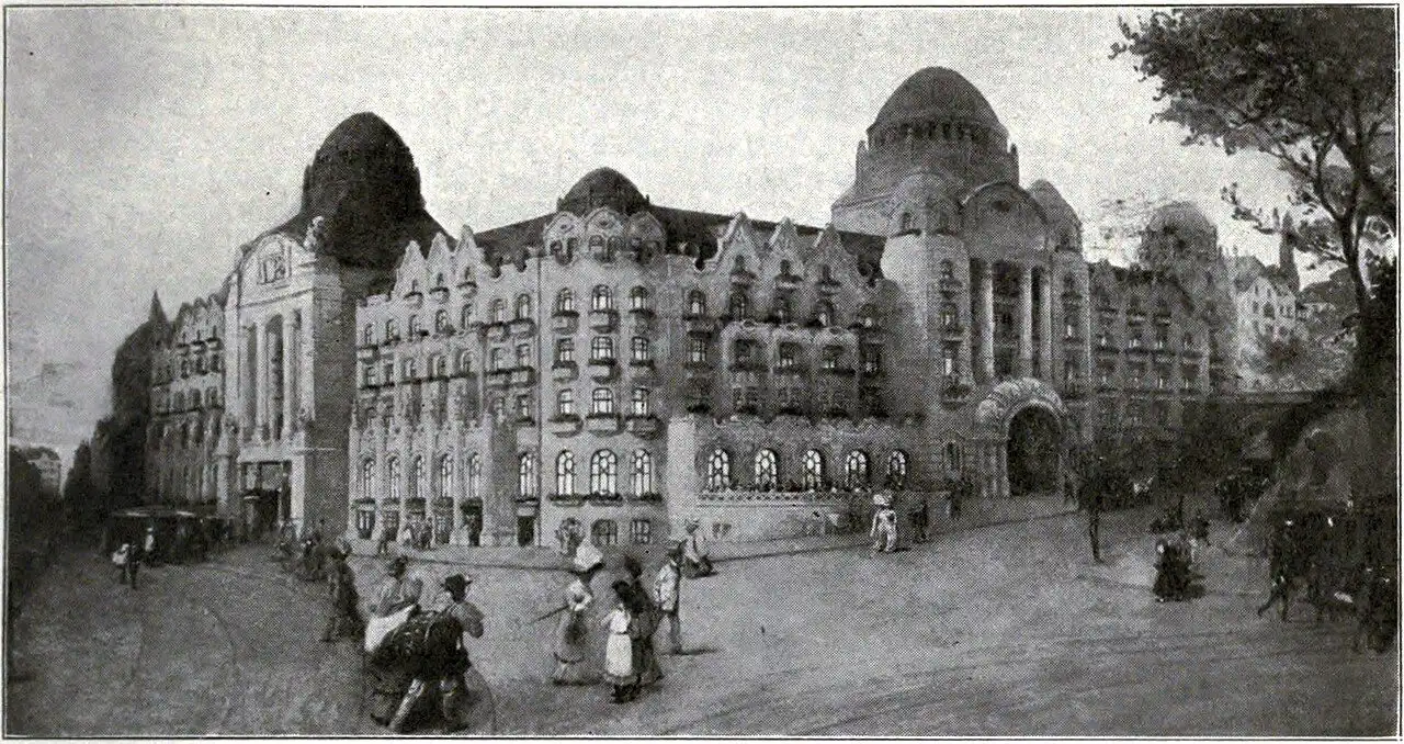 A 1912 drawing of the planned Szent Gellért bath and hotel, with its domes and towers seen from Szent Gellért tér
