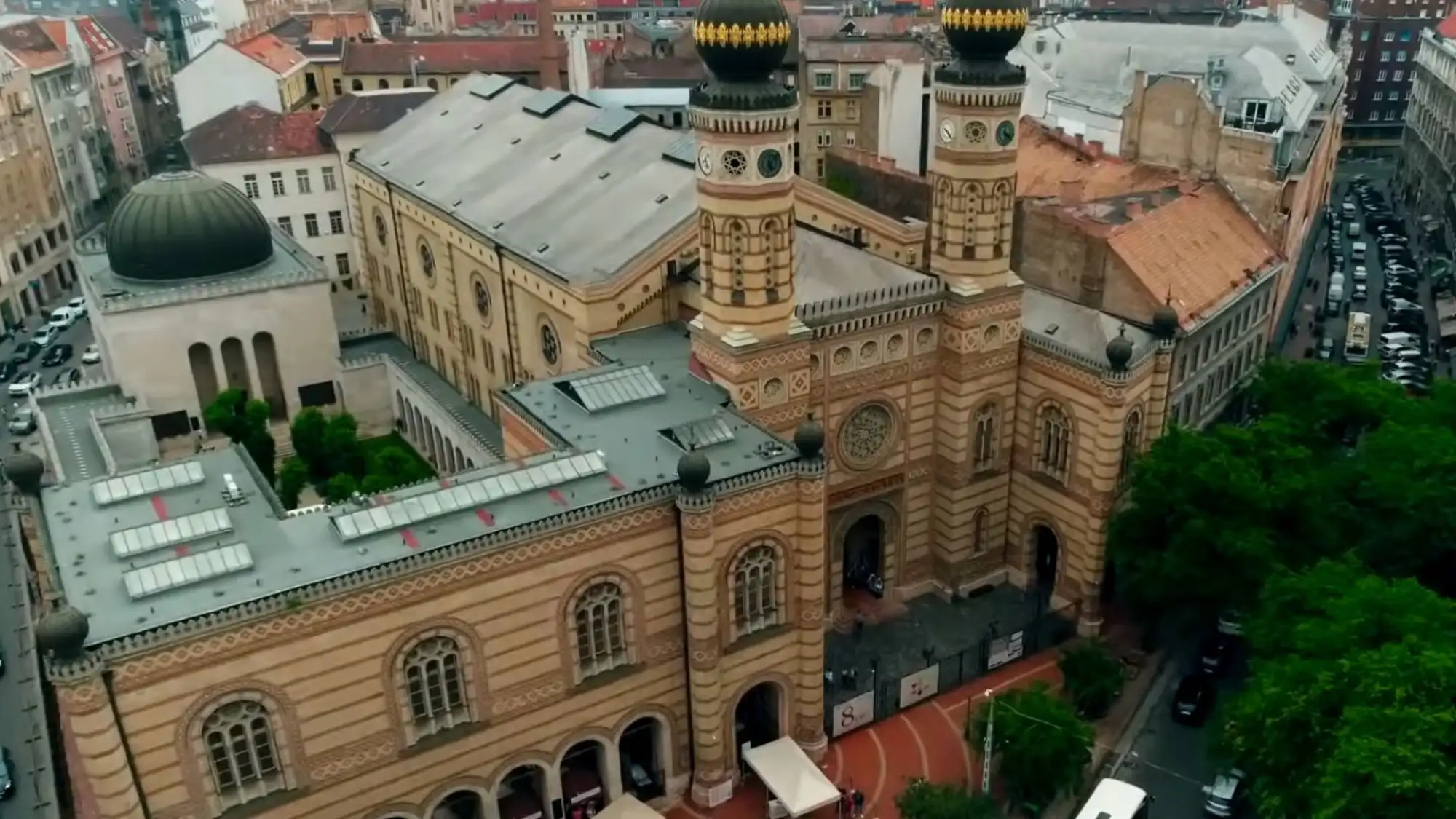 Dohány Street Synagogue: Tickets, Tours & Visitor Info