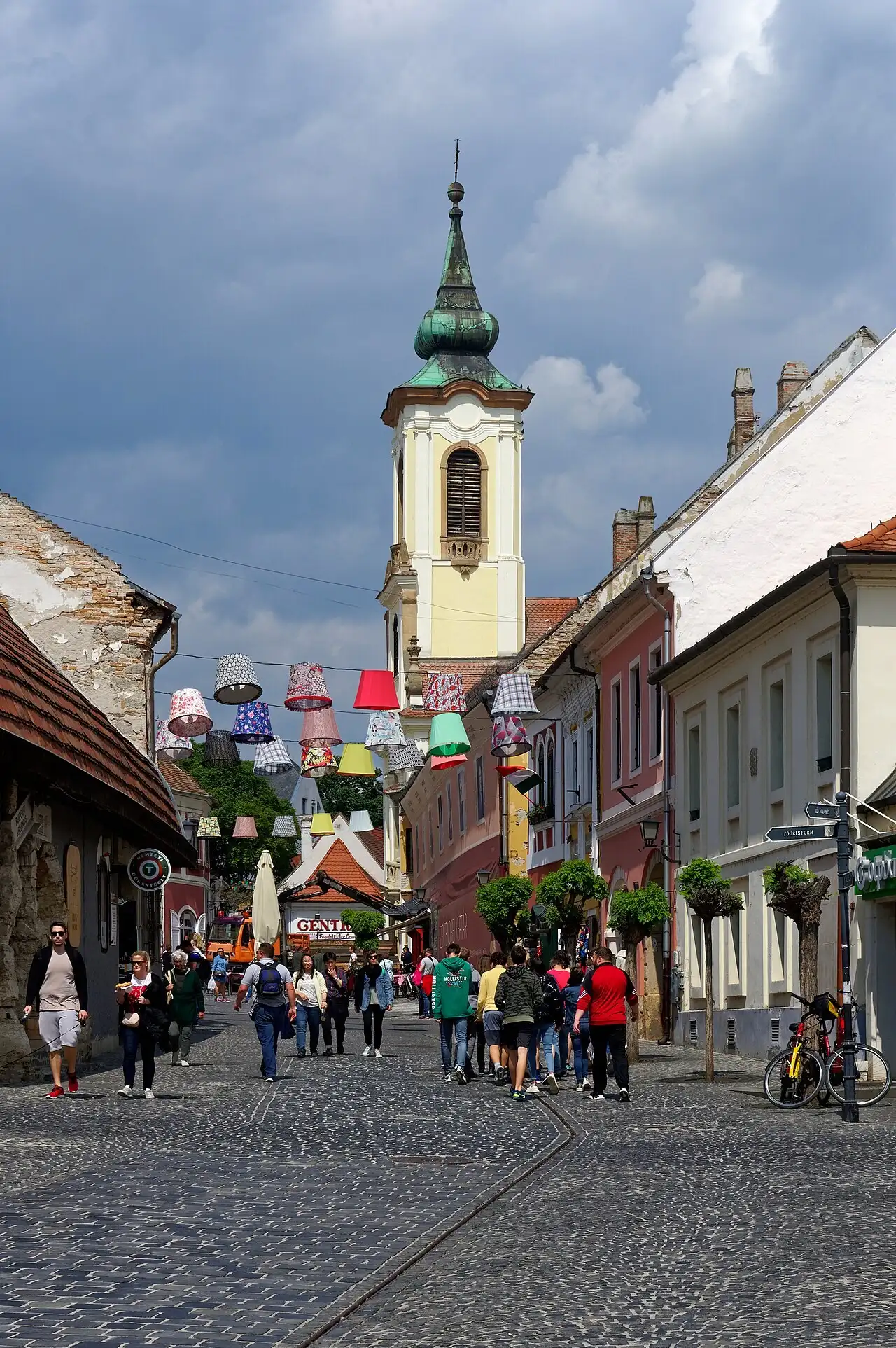Fő tér in Szentendre, the cobbled main square with its merchants' cross and painted townhouses around it