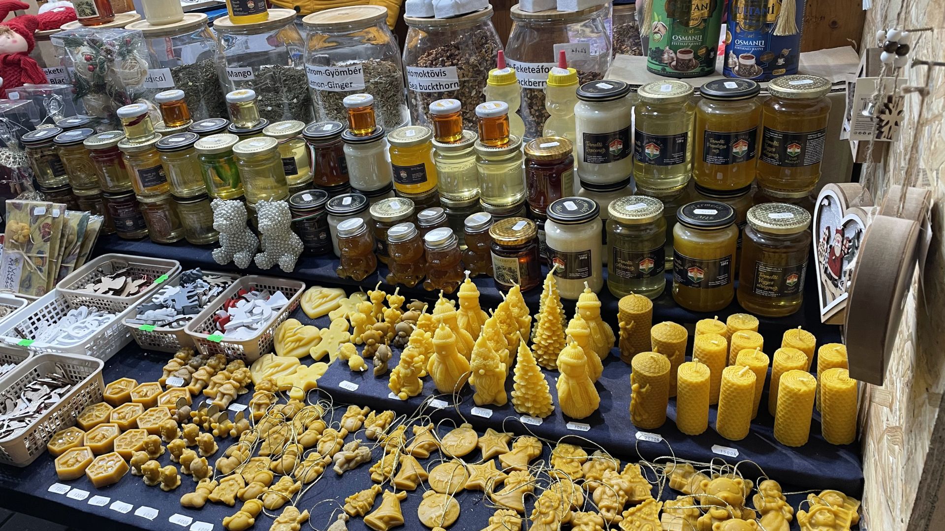 Honey at the Christmas market