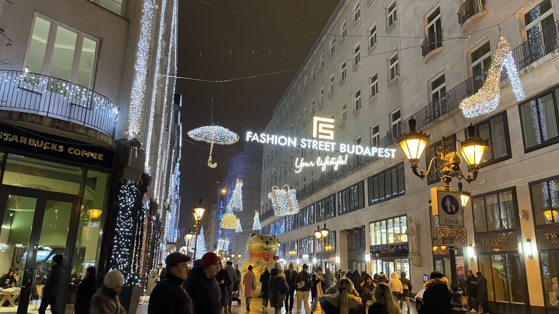 Fashion Street at Christmas