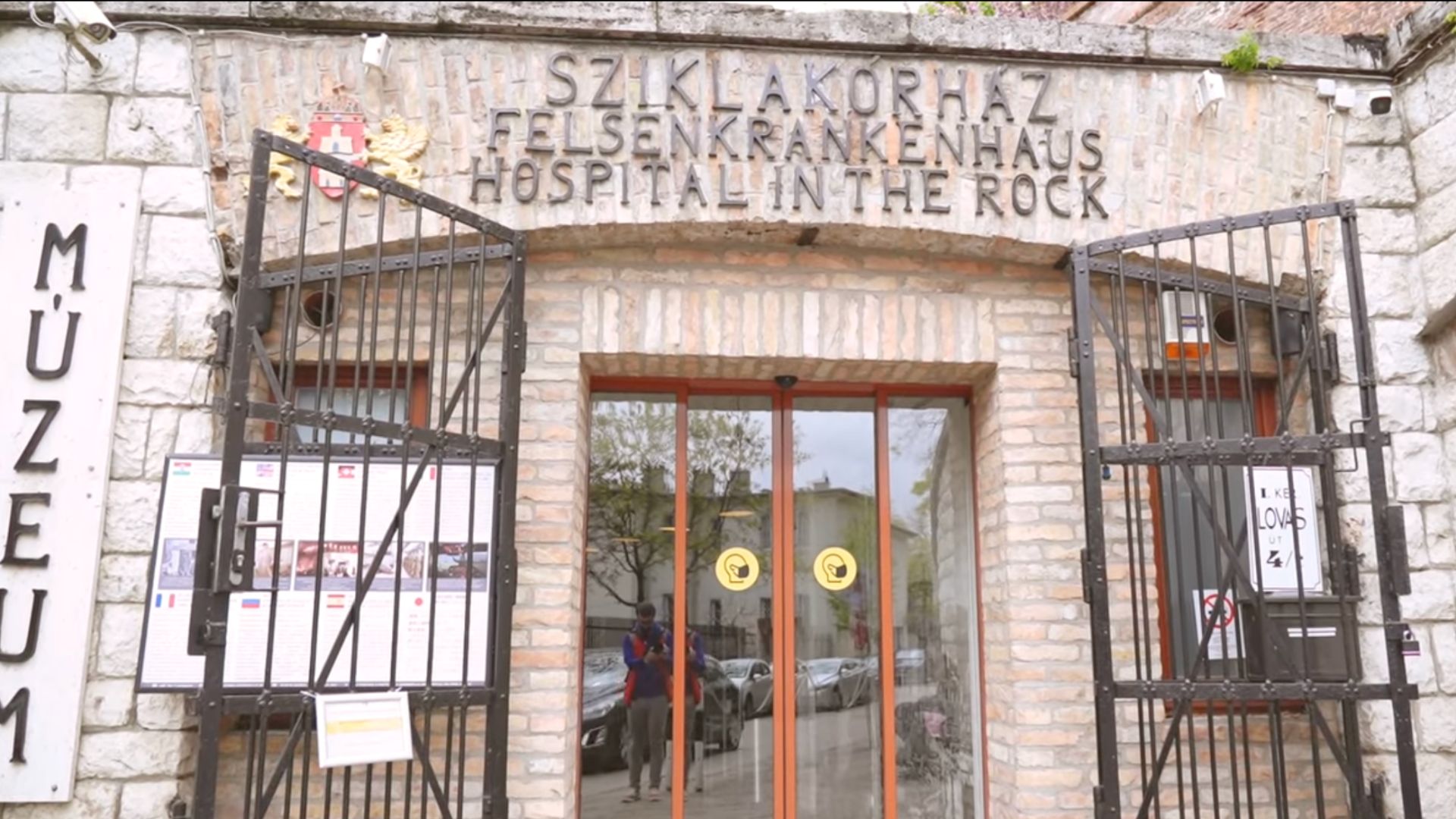 Entrance to the Hospital in the Rock museum.